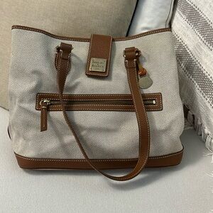 Dooney and Bourke Cloth satchel handbag.